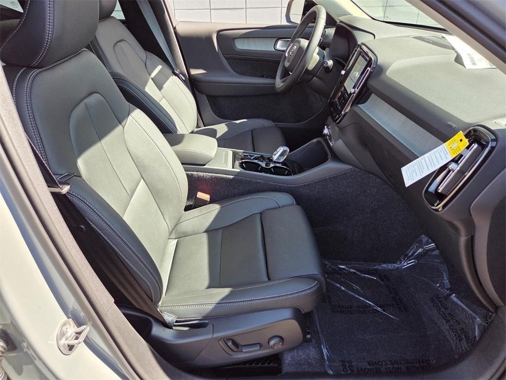 new 2026 Volvo XC40 car, priced at $51,525