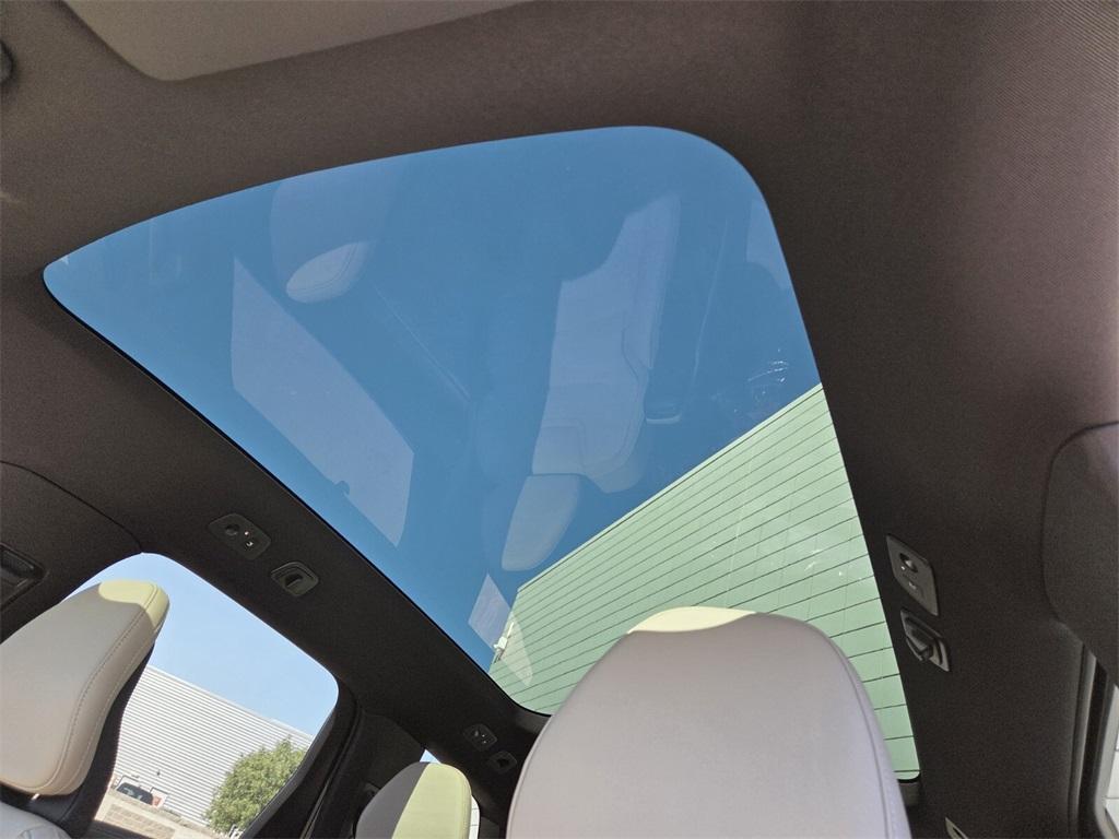 new 2025 Volvo EX90 car, priced at $85,360