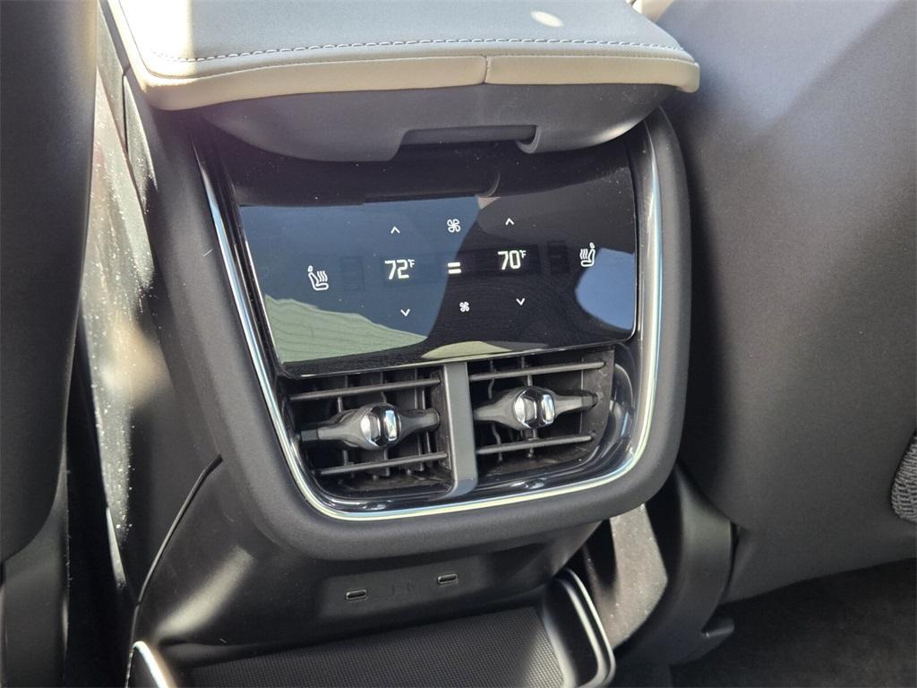 new 2025 Volvo EX90 car, priced at $85,360
