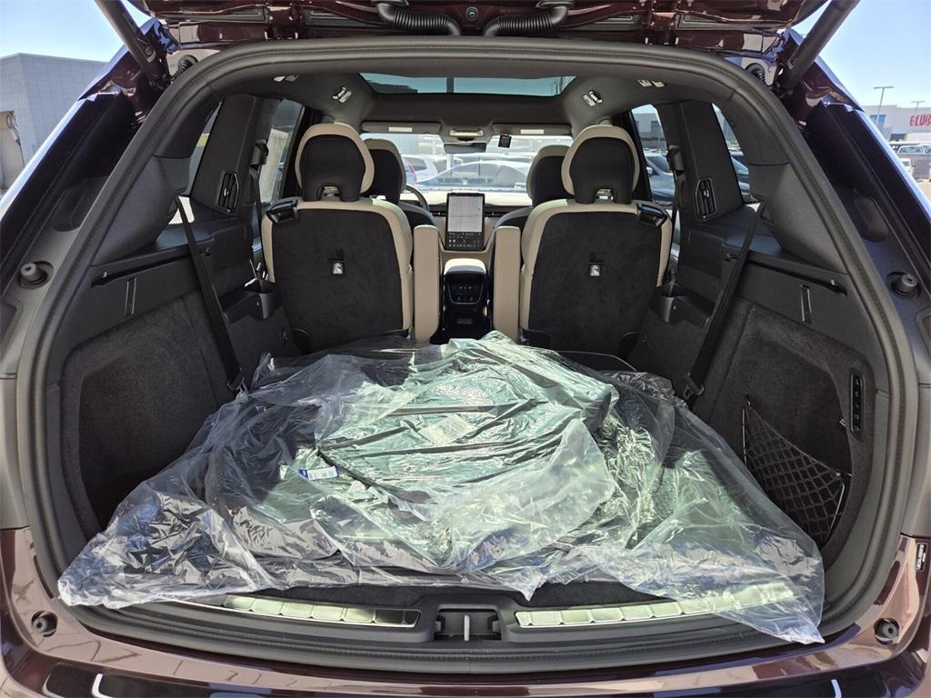 new 2025 Volvo EX90 car, priced at $85,360