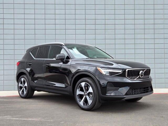 new 2025 Volvo XC40 car