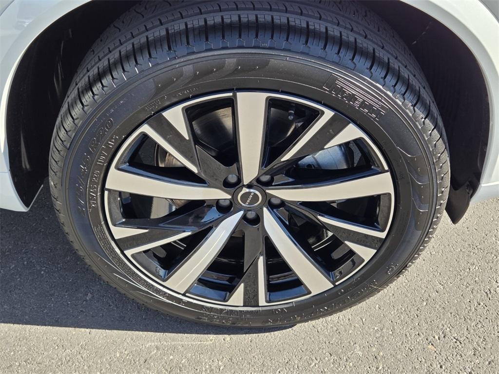 new 2026 Volvo XC90 car, priced at $59,345