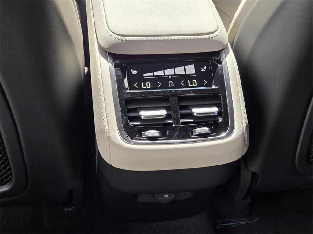 new 2026 Volvo XC90 car, priced at $59,345