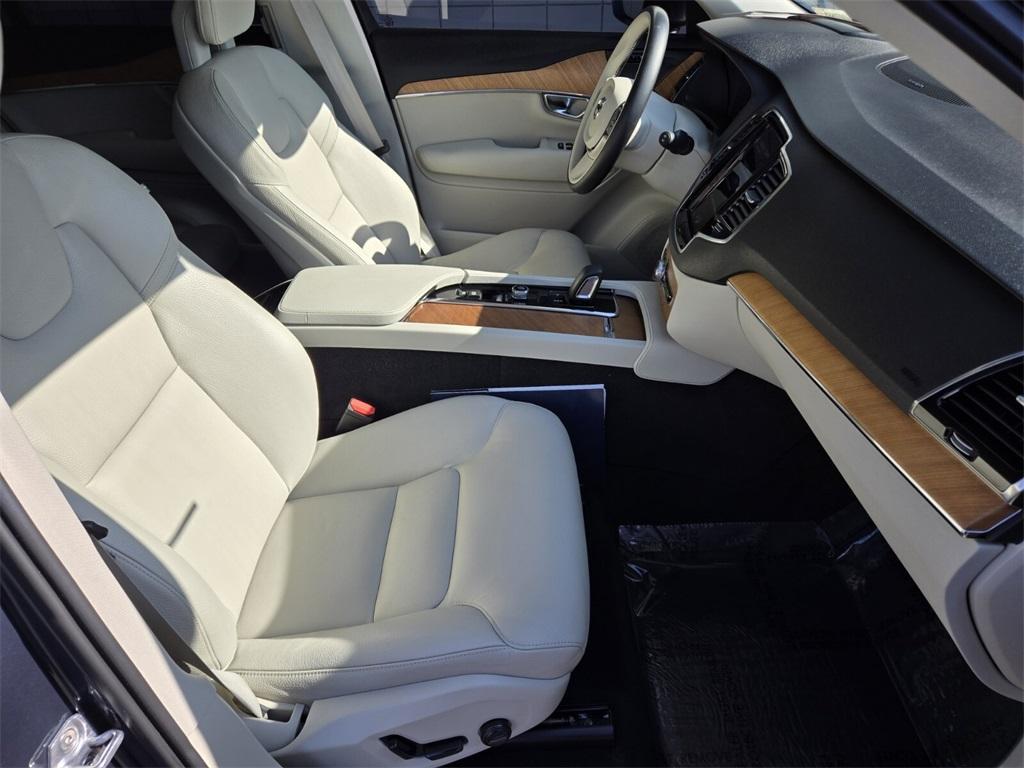 used 2021 Volvo XC90 Recharge Plug-In Hybrid car, priced at $37,984