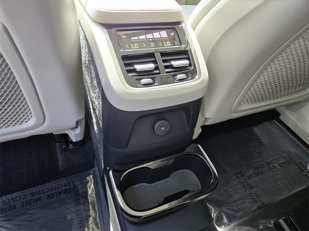 used 2021 Volvo XC90 Recharge Plug-In Hybrid car, priced at $37,984