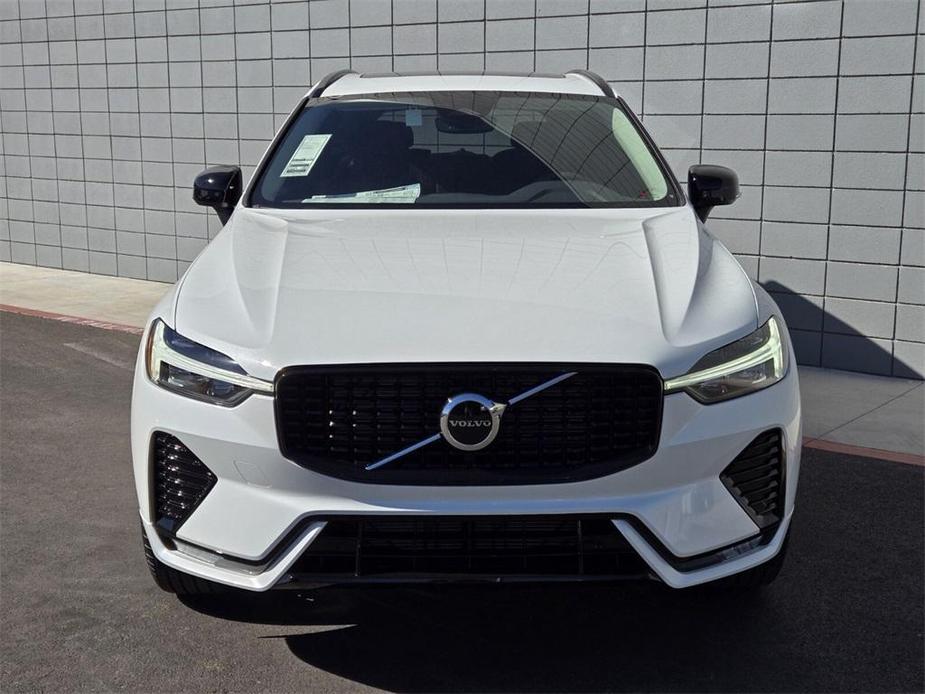 new 2025 Volvo XC60 car