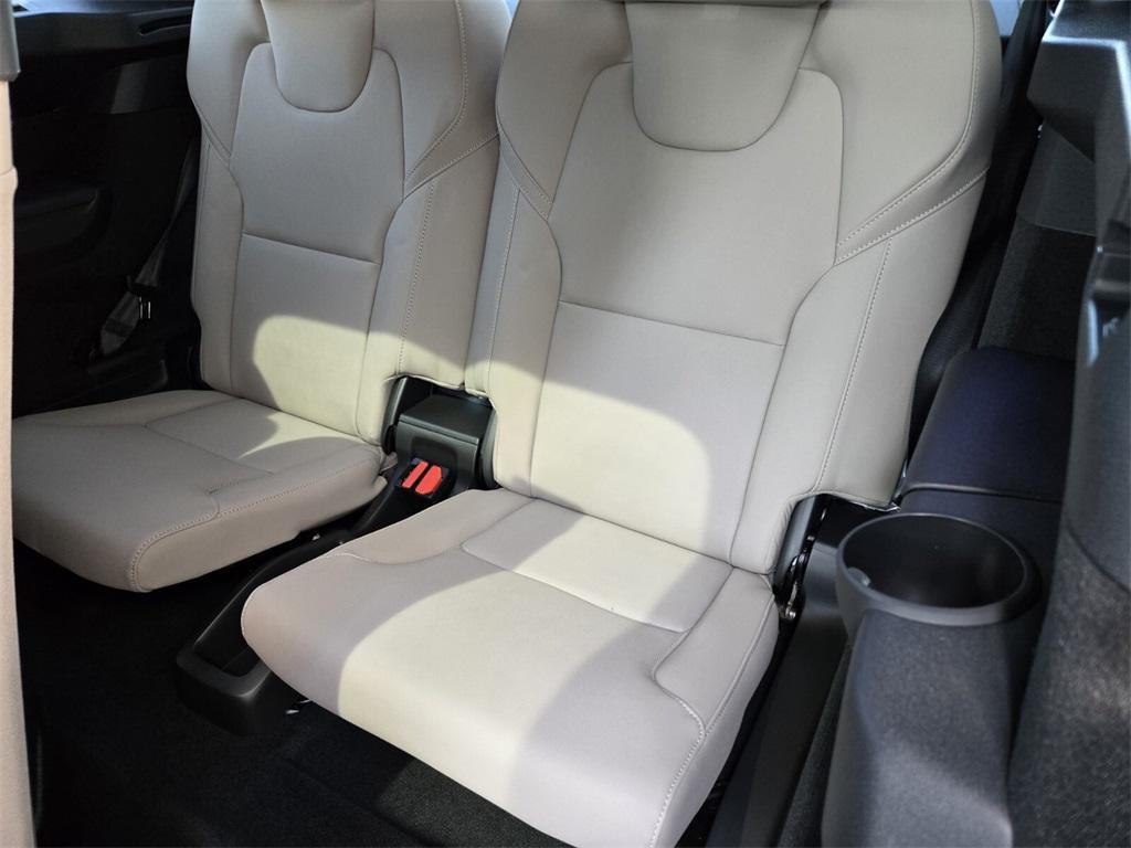 new 2025 Volvo XC90 car, priced at $64,006