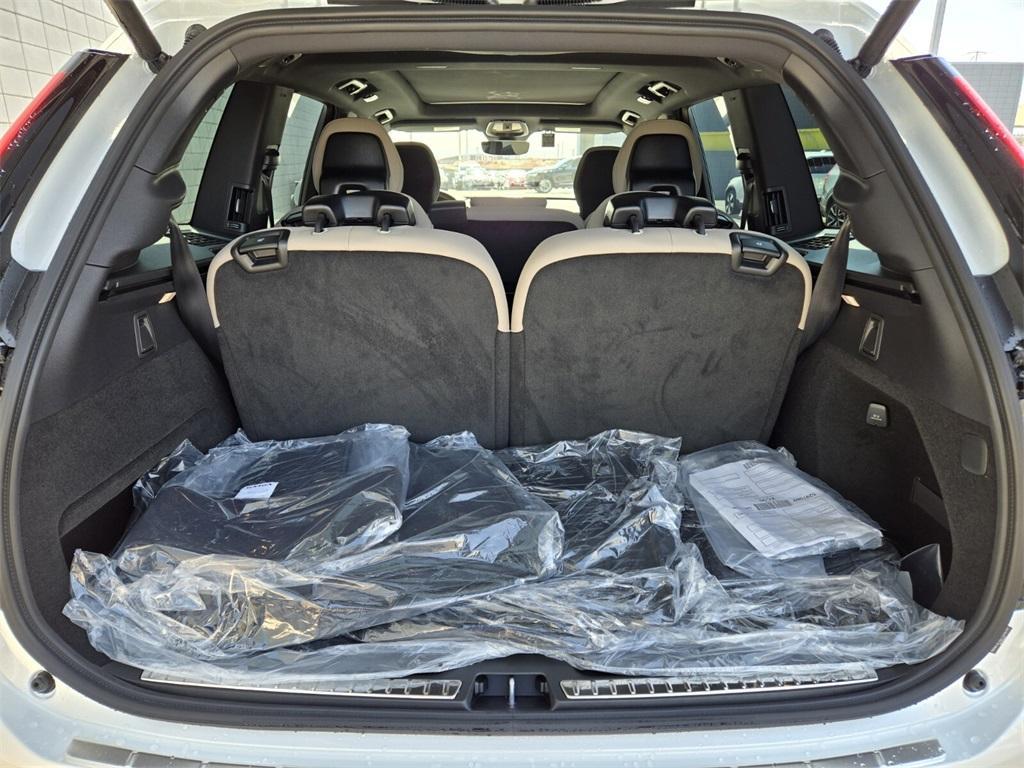 new 2025 Volvo XC90 car, priced at $64,006