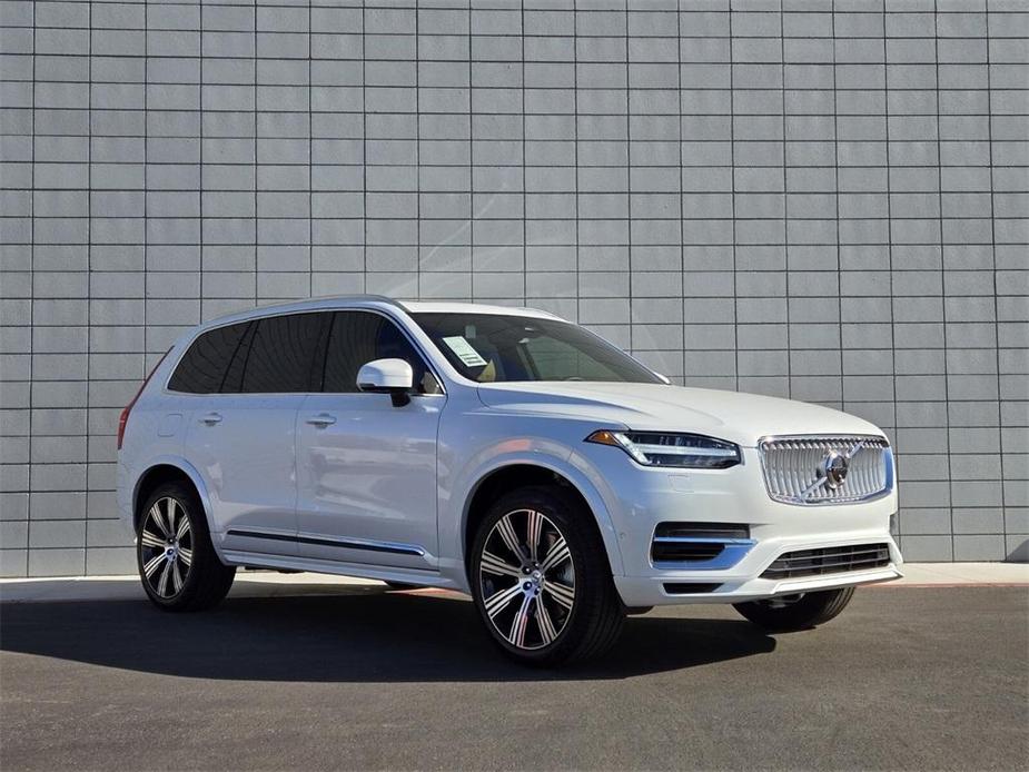 new 2025 Volvo XC90 Plug-In Hybrid car