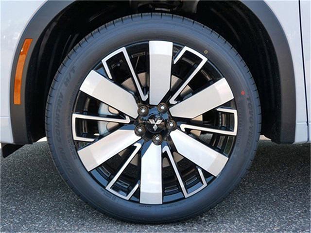 new 2025 Mitsubishi Outlander car, priced at $44,549