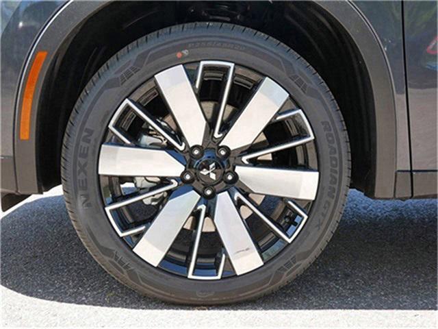 new 2025 Mitsubishi Outlander car, priced at $36,634