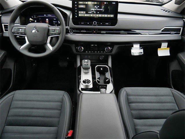 new 2025 Mitsubishi Outlander car, priced at $37,104