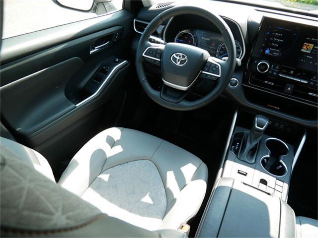 used 2023 Toyota Highlander Hybrid car, priced at $44,776