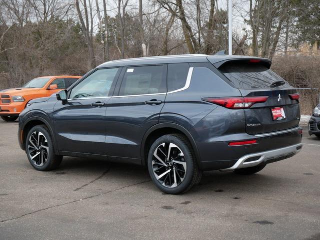 new 2024 Mitsubishi Outlander car, priced at $32,624