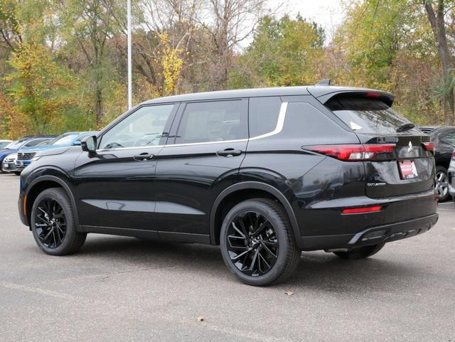 new 2024 Mitsubishi Outlander car, priced at $33,304