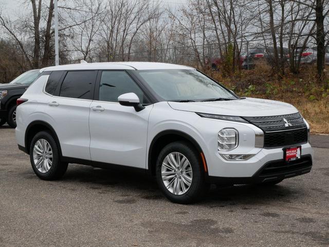 new 2024 Mitsubishi Outlander car, priced at $30,054