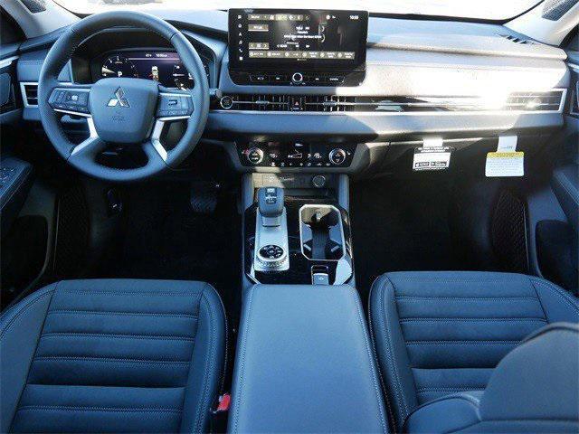 new 2025 Mitsubishi Outlander car, priced at $37,699