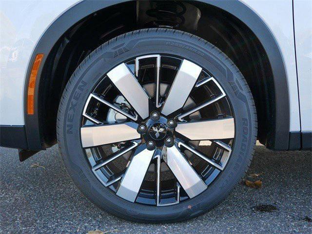 new 2025 Mitsubishi Outlander car, priced at $37,699