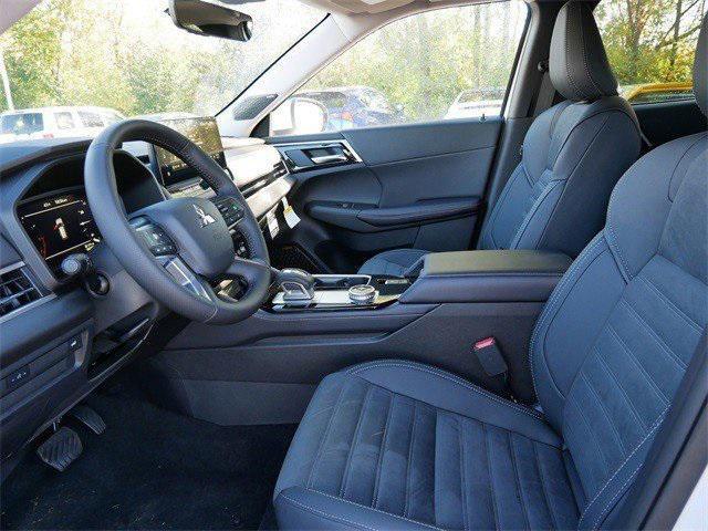 new 2025 Mitsubishi Outlander car, priced at $37,699