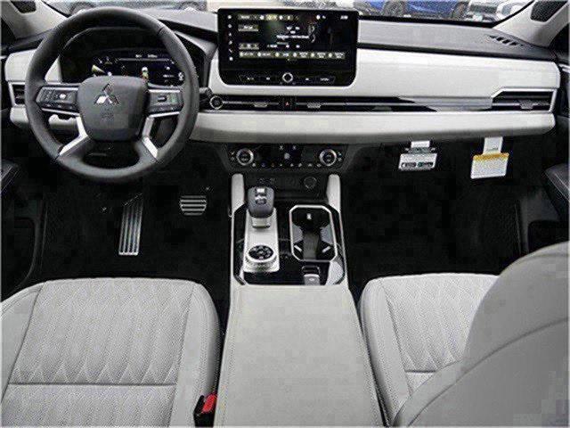 new 2025 Mitsubishi Outlander car, priced at $39,384