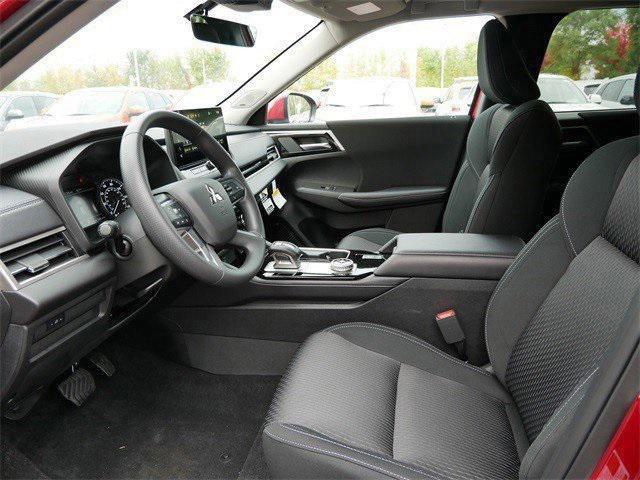 new 2025 Mitsubishi Outlander car, priced at $31,904
