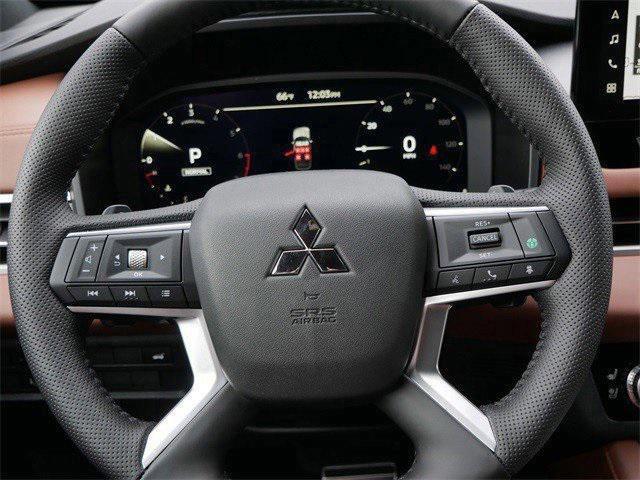 new 2025 Mitsubishi Outlander car, priced at $44,349