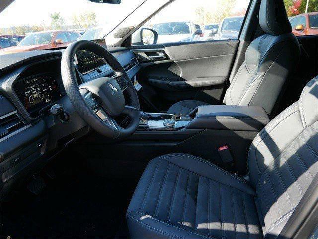 new 2025 Mitsubishi Outlander car, priced at $37,499