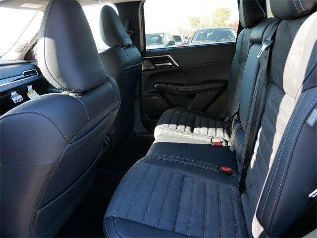 new 2025 Mitsubishi Outlander car, priced at $37,499