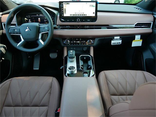 new 2025 Mitsubishi Outlander car, priced at $44,349