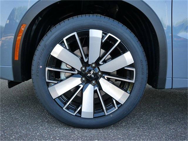 new 2025 Mitsubishi Outlander car, priced at $40,899