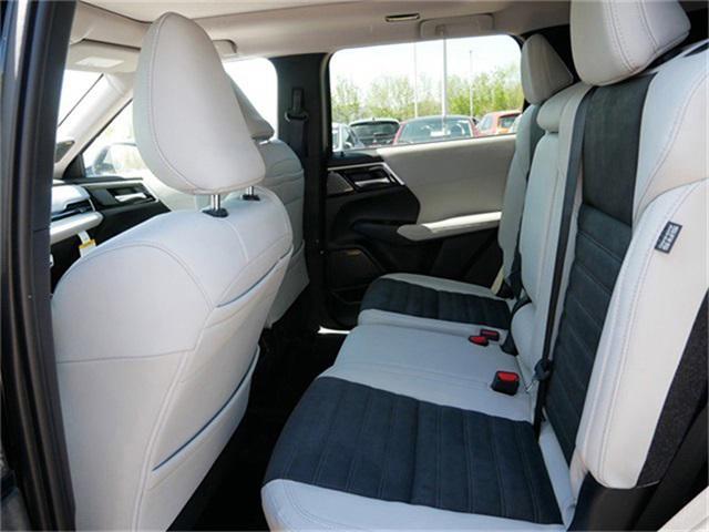 new 2025 Mitsubishi Outlander car, priced at $37,729