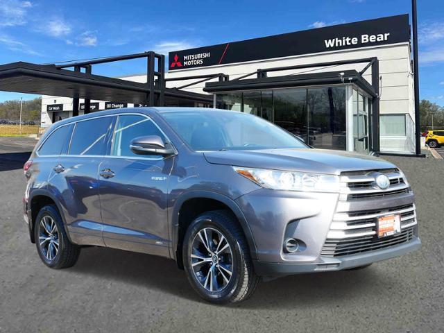 used 2017 Toyota Highlander Hybrid car, priced at $26,599