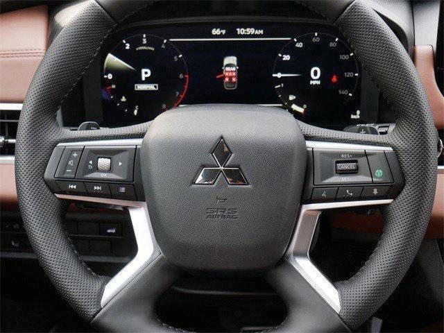 new 2025 Mitsubishi Outlander car, priced at $42,624