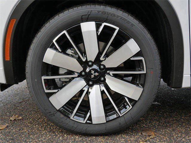 new 2025 Mitsubishi Outlander car, priced at $42,624