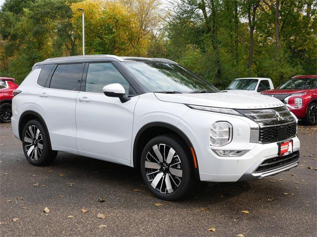 new 2025 Mitsubishi Outlander car, priced at $42,874