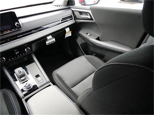 used 2024 Mitsubishi Outlander car, priced at $27,690