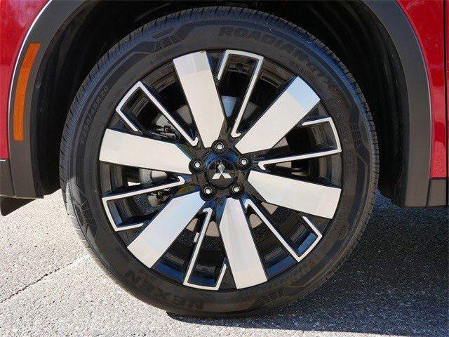 used 2025 Mitsubishi Outlander car, priced at $31,890