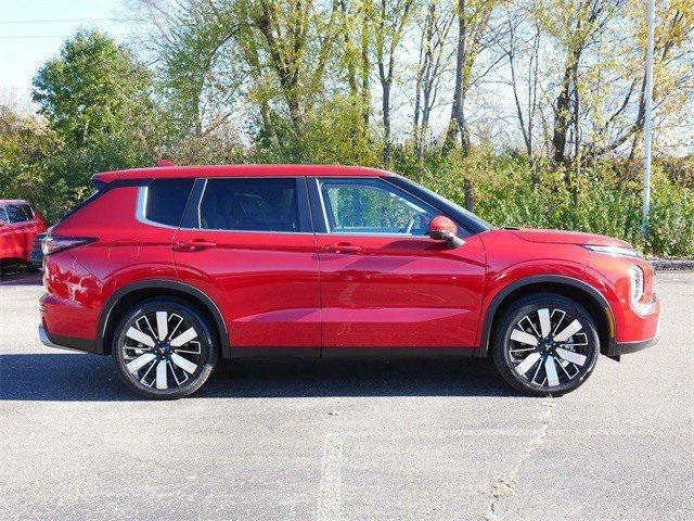used 2025 Mitsubishi Outlander car, priced at $31,890