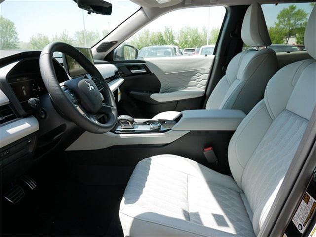 new 2025 Mitsubishi Outlander car, priced at $42,884