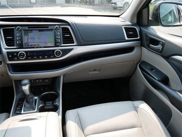 used 2017 Toyota Highlander car, priced at $20,399