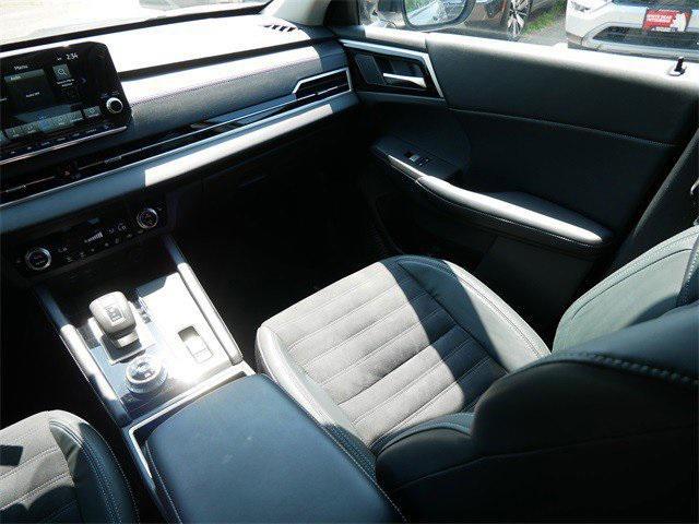 used 2022 Mitsubishi Outlander car, priced at $23,996