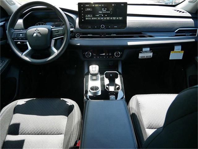 new 2025 Mitsubishi Outlander car, priced at $31,279