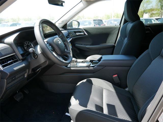 new 2025 Mitsubishi Outlander car, priced at $31,779