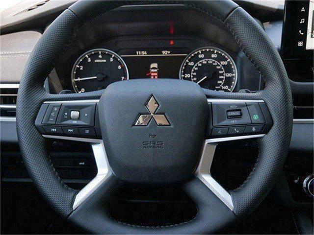 new 2025 Mitsubishi Outlander car, priced at $33,434
