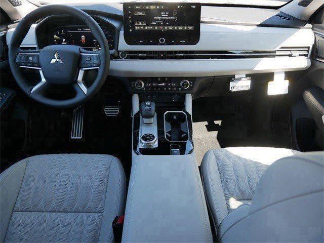 new 2025 Mitsubishi Outlander car, priced at $42,134
