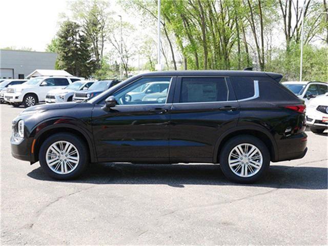 used 2024 Mitsubishi Outlander car, priced at $29,370
