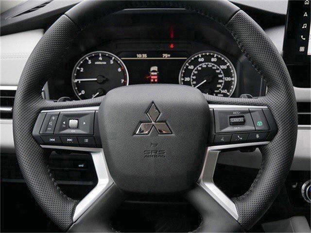 new 2025 Mitsubishi Outlander car, priced at $33,444