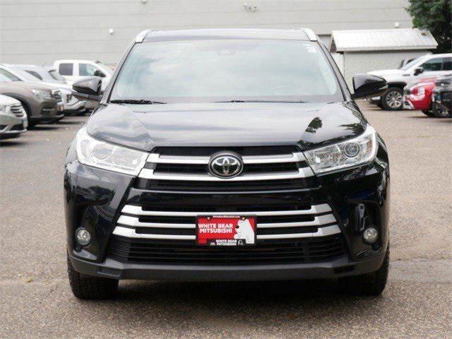 used 2019 Toyota Highlander car, priced at $27,999