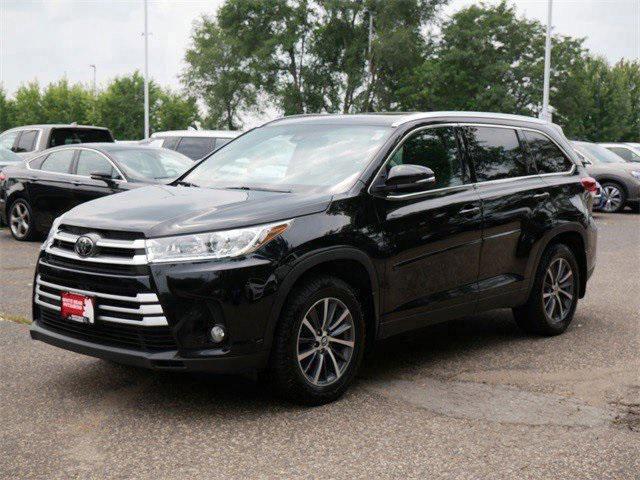 used 2019 Toyota Highlander car, priced at $27,999