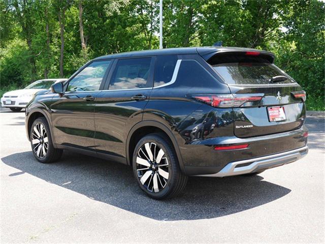 new 2025 Mitsubishi Outlander car, priced at $35,944